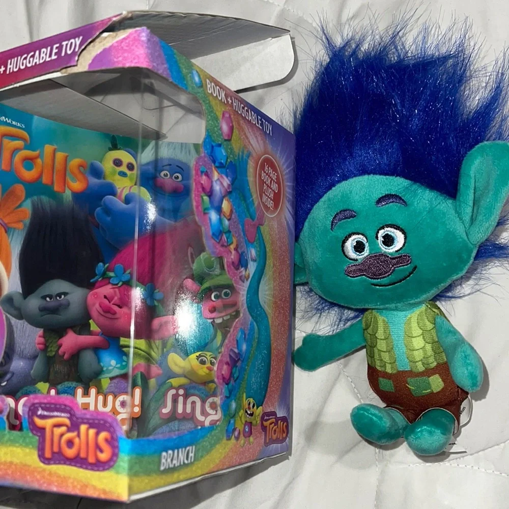Netflix trolls branch doll and 16 pg book inside box never used nice - Picture 1 of 8